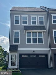 1655 ASPEN POPLAR RD, Dumfries, VA 22026