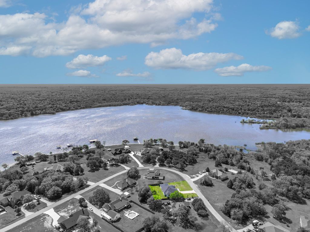 2895 Waters Edge, Quinlan, TX 75474