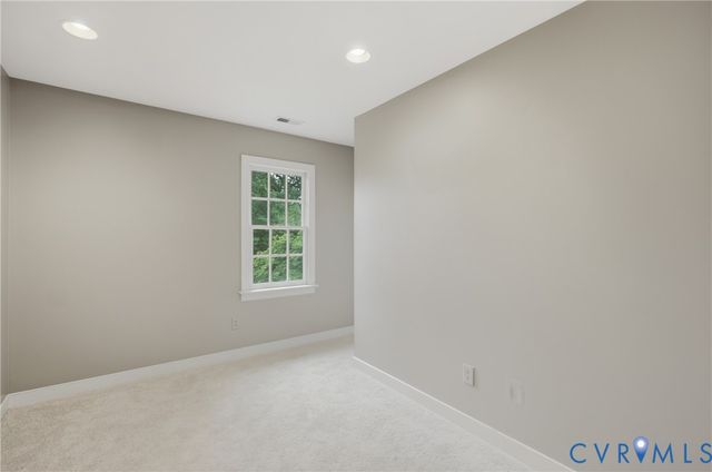 13401 Shelbourne Dr, Henrico, VA 23233