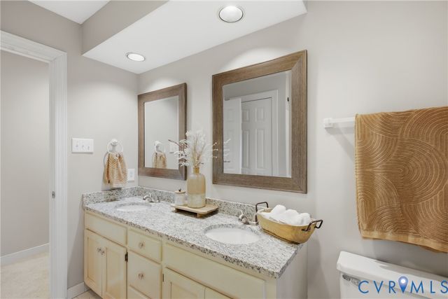 13401 Shelbourne Dr, Henrico, VA 23233