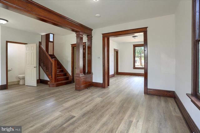 421 W SIMPSON ST, Mechanicsburg, PA 17055