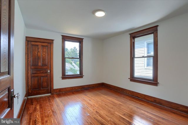 421 W SIMPSON ST, Mechanicsburg, PA 17055