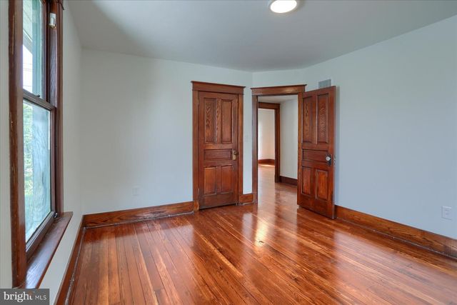421 W SIMPSON ST, Mechanicsburg, PA 17055