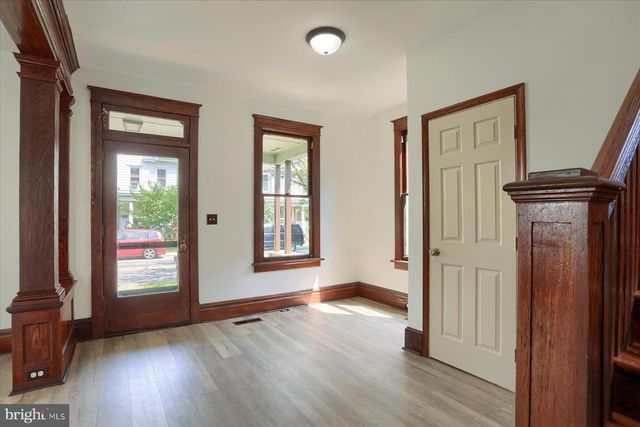 421 W SIMPSON ST, Mechanicsburg, PA 17055