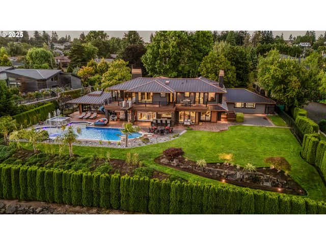 8015 Se EVERGREEN Hwy, Vancouver, WA 98664