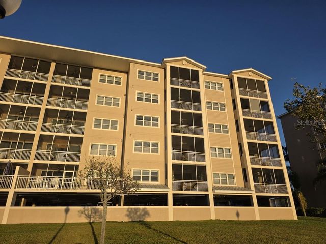 7070 KEY HAVEN ROAD 402, Seminole, FL 33777