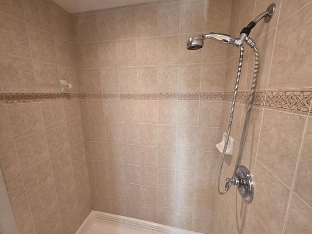 7070 KEY HAVEN ROAD 402, Seminole, FL 33777