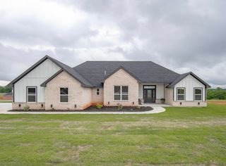 2441 Raven Circle, Blanchard, OK 73010
