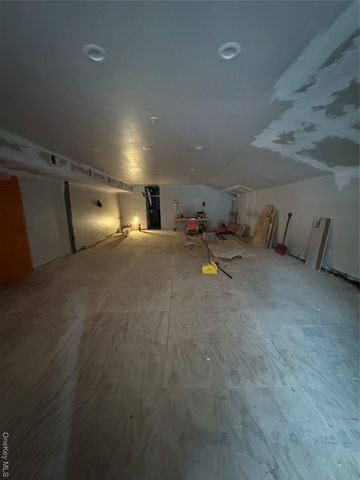 39 Dock Street, Yonkers, NY 10701