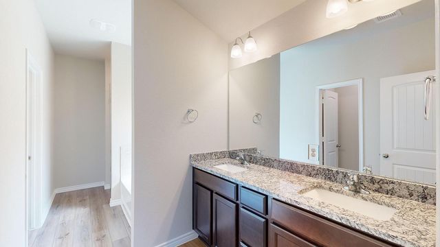 404 Creekfall RD, Burnet, TX 78611
