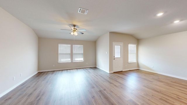 404 Creekfall RD, Burnet, TX 78611
