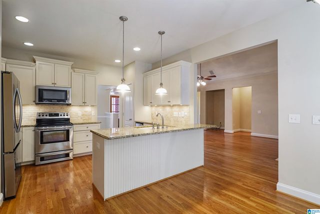 226 THOROUGHBRED LANE, Alabaster, AL 35007