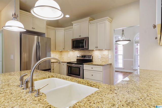 226 THOROUGHBRED LANE, Alabaster, AL 35007