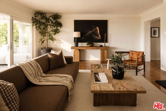 2439 Creston Way, Los Angeles, CA 90068