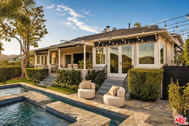 2439 Creston Way, Los Angeles, CA 90068