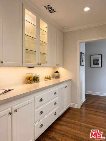 2439 Creston Way, Los Angeles, CA 90068