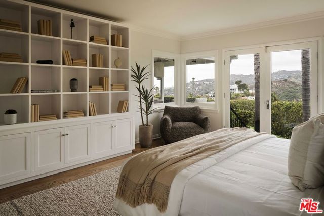 2439 Creston Way, Los Angeles, CA 90068