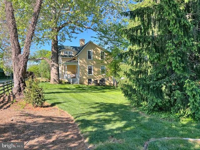320 CULPEPER ST, Warrenton, VA 20186