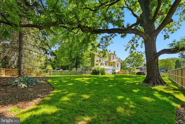 320 CULPEPER ST, Warrenton, VA 20186