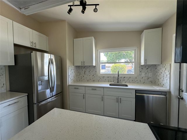 3335 DUDLEY STREET, Sarasota, FL 34235
