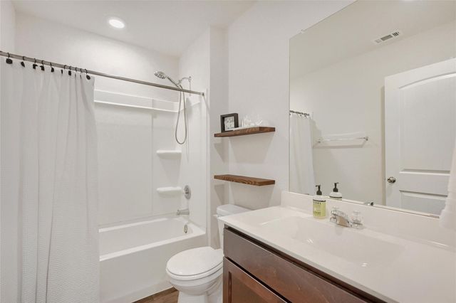 233 Calgary LN, San Marcos, TX 78666