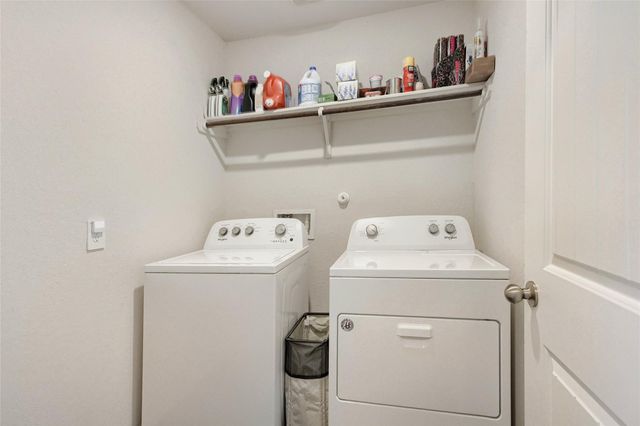 233 Calgary LN, San Marcos, TX 78666