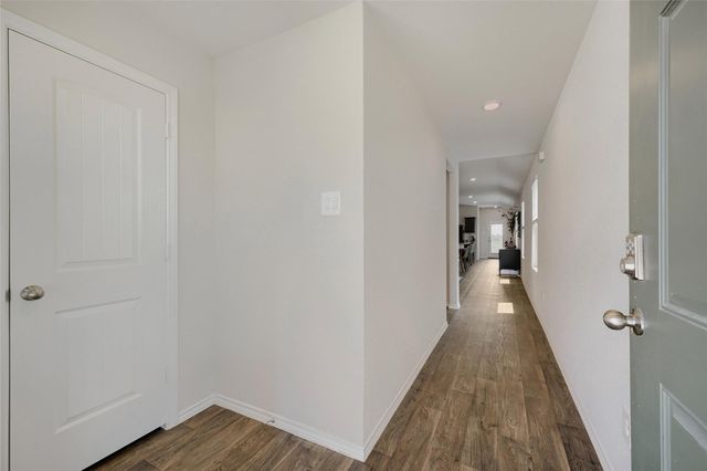 233 Calgary LN, San Marcos, TX 78666