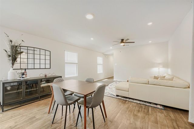 233 Calgary LN, San Marcos, TX 78666