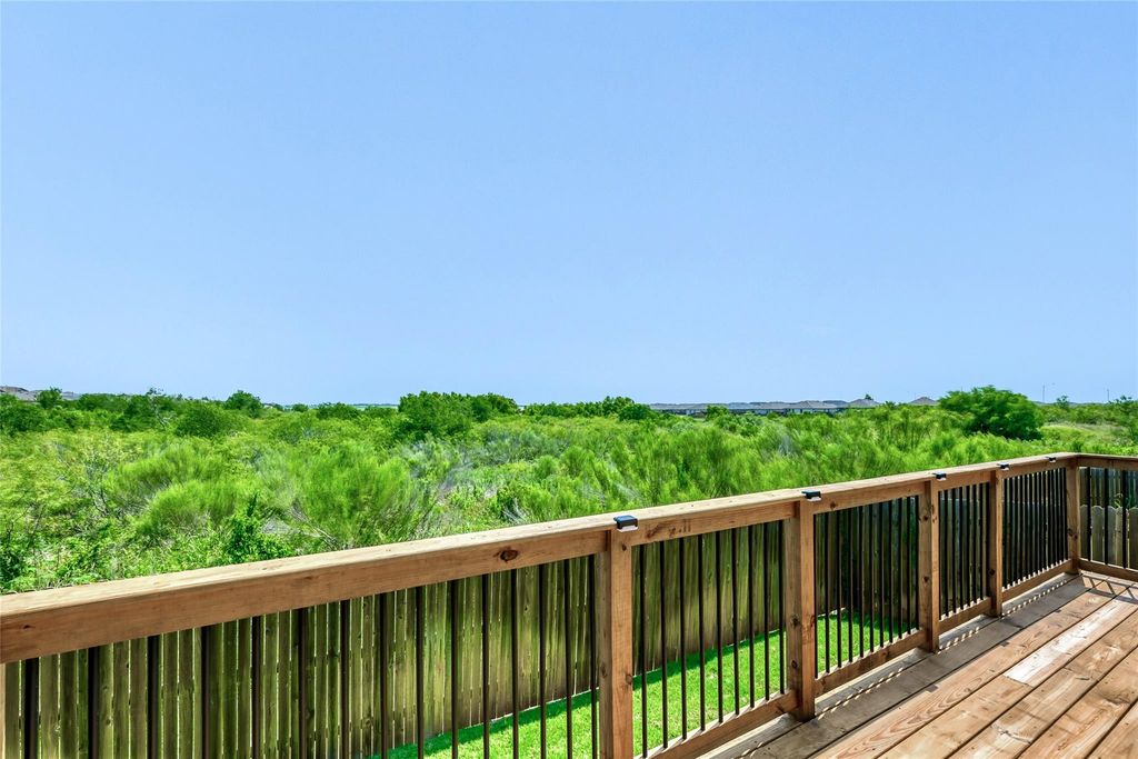 233 Calgary LN, San Marcos, TX 78666