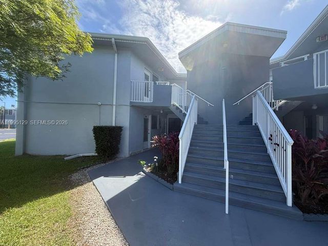 1663 NE Miami Gardens Dr 140, Miami, FL 33179