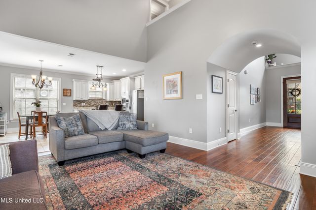 3841 Chateau Cove, Ocean Springs, MS 39564