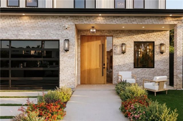 4275 Murietta Avenue, Sherman Oaks, CA 91423
