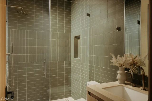 4275 Murietta Avenue, Sherman Oaks, CA 91423