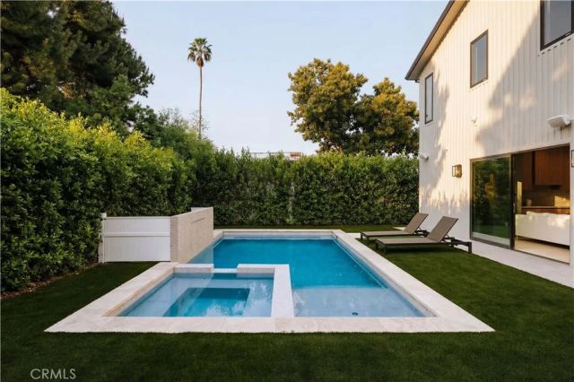 4275 Murietta Avenue, Sherman Oaks, CA 91423