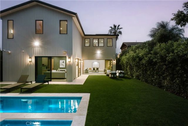 4275 Murietta Avenue, Sherman Oaks, CA 91423