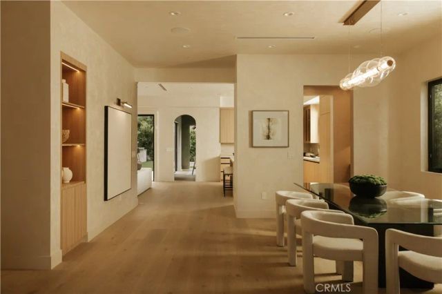 4275 Murietta Avenue, Sherman Oaks, CA 91423