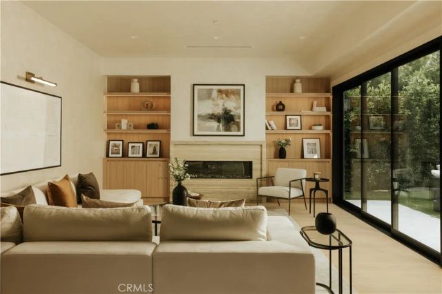 4275 Murietta Avenue, Sherman Oaks, CA 91423