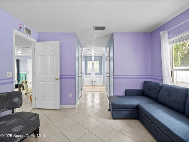 860 Tupelo Road SW, Palm Bay, FL 32908