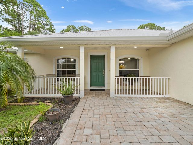 860 Tupelo Road SW, Palm Bay, FL 32908