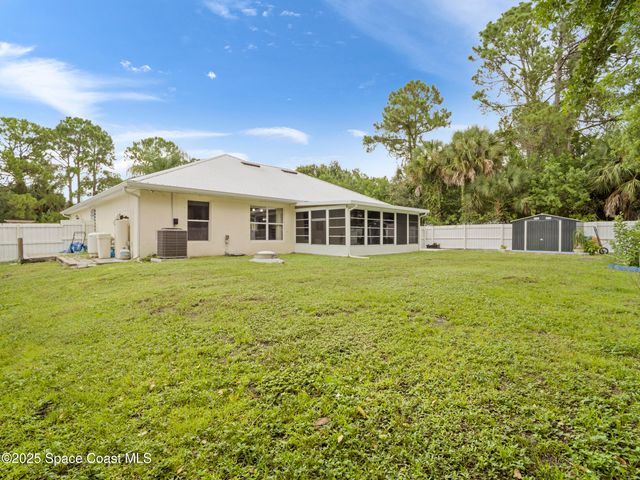 860 Tupelo Road SW, Palm Bay, FL 32908