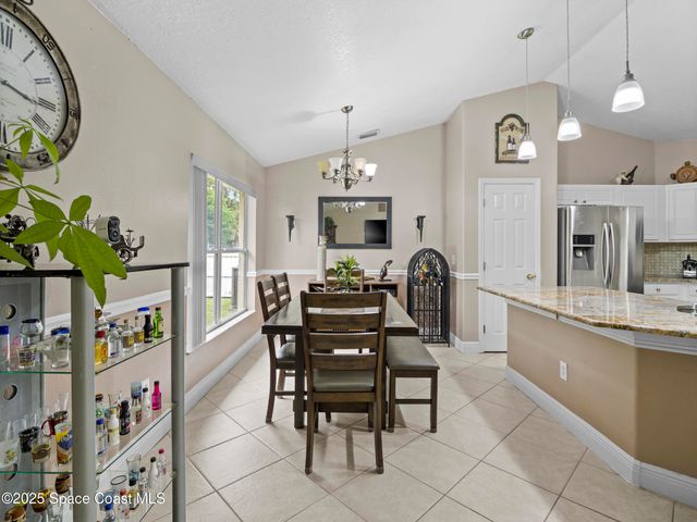 860 Tupelo Road SW, Palm Bay, FL 32908