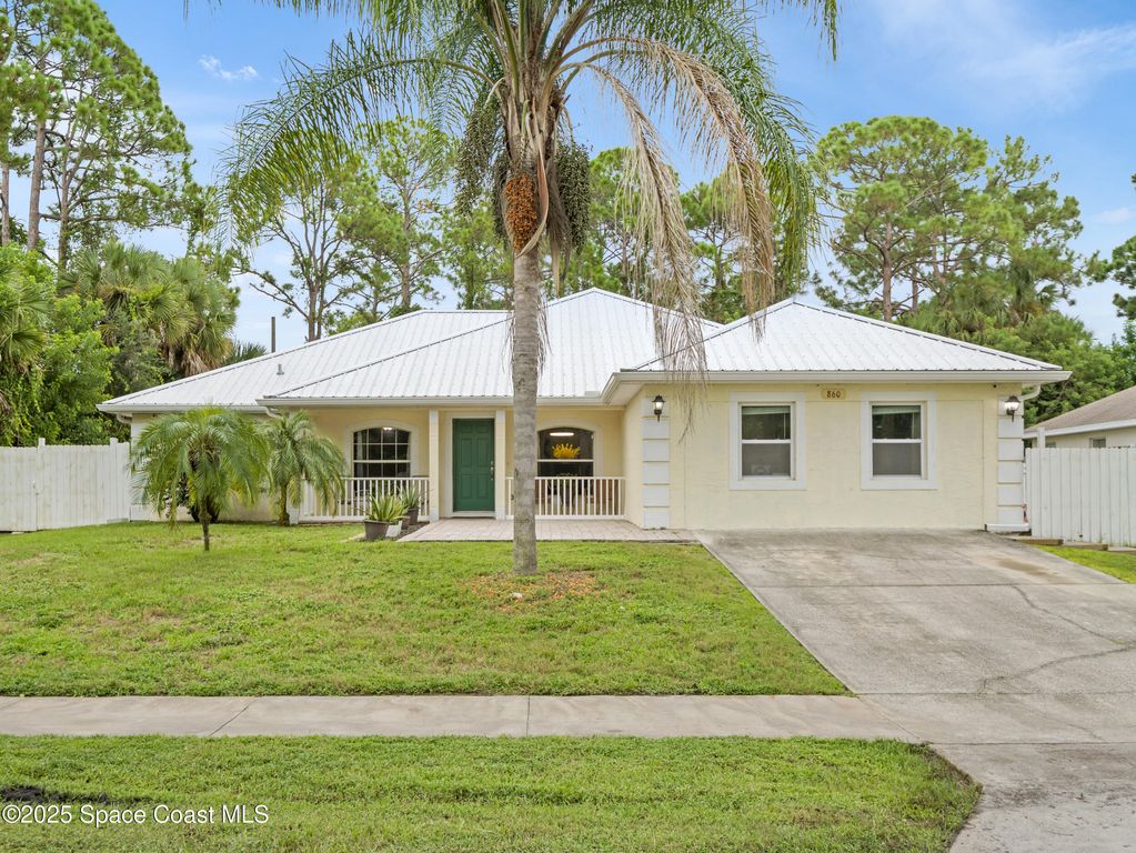 860 Tupelo Road SW, Palm Bay, FL 32908