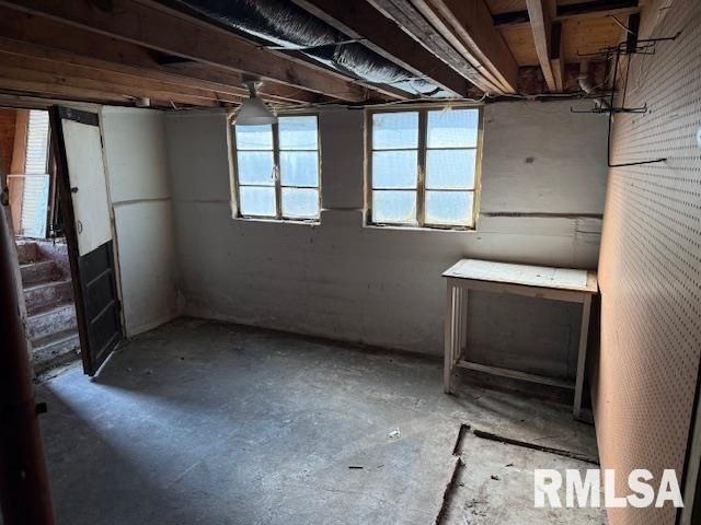 601 W WILLOW Street, Carbondale, IL 62901