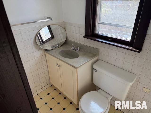 601 W WILLOW Street, Carbondale, IL 62901