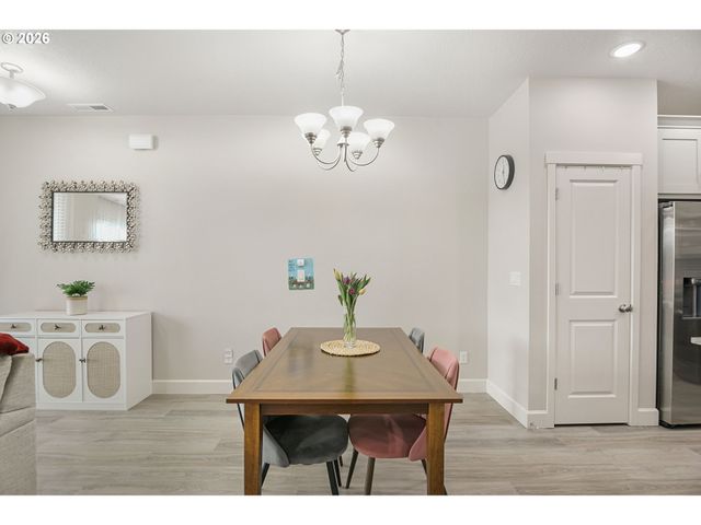 6826 Se CRIMSON Ln, Hillsboro, OR 97123