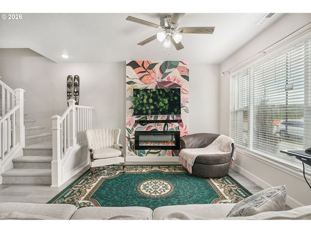 6826 Se CRIMSON Ln, Hillsboro, OR 97123