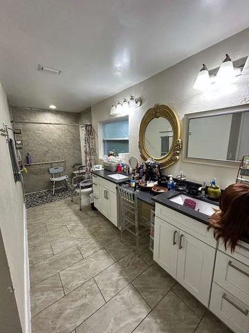 9711 NW 33rd Street, Sunrise, FL 33351