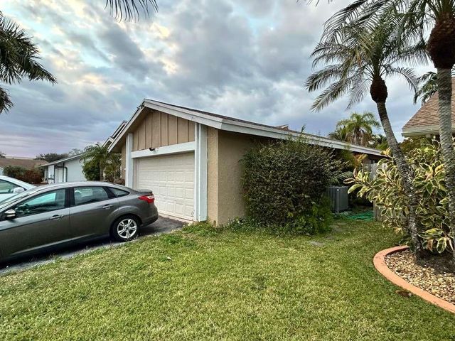 9711 NW 33rd Street, Sunrise, FL 33351