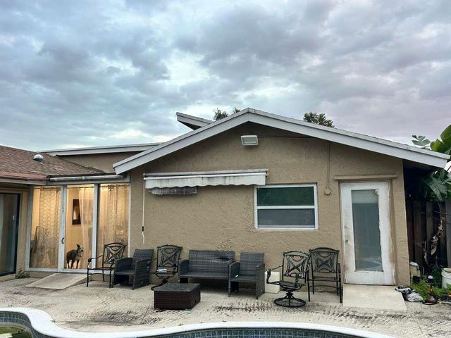 9711 NW 33rd Street, Sunrise, FL 33351