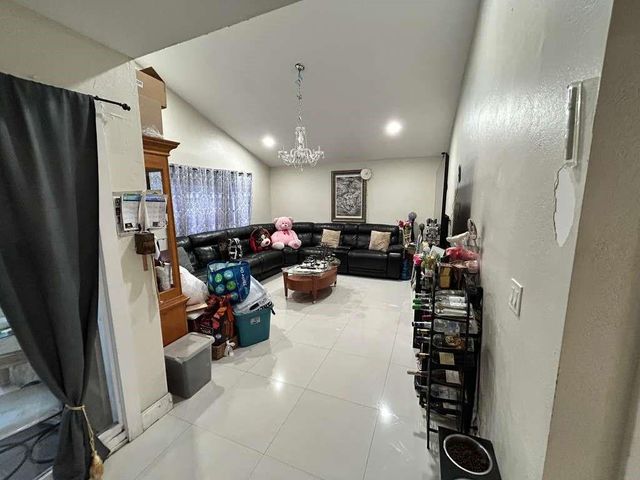 9711 NW 33rd Street, Sunrise, FL 33351